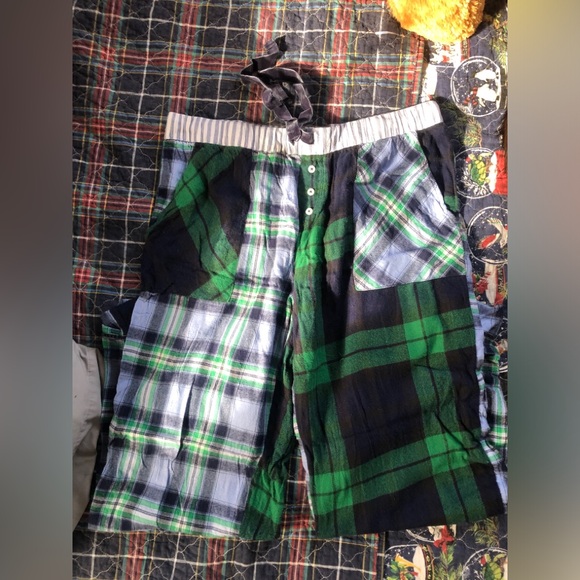 Aerie Green and Blue Plaid Pajama Pants - Picture 7 of 7